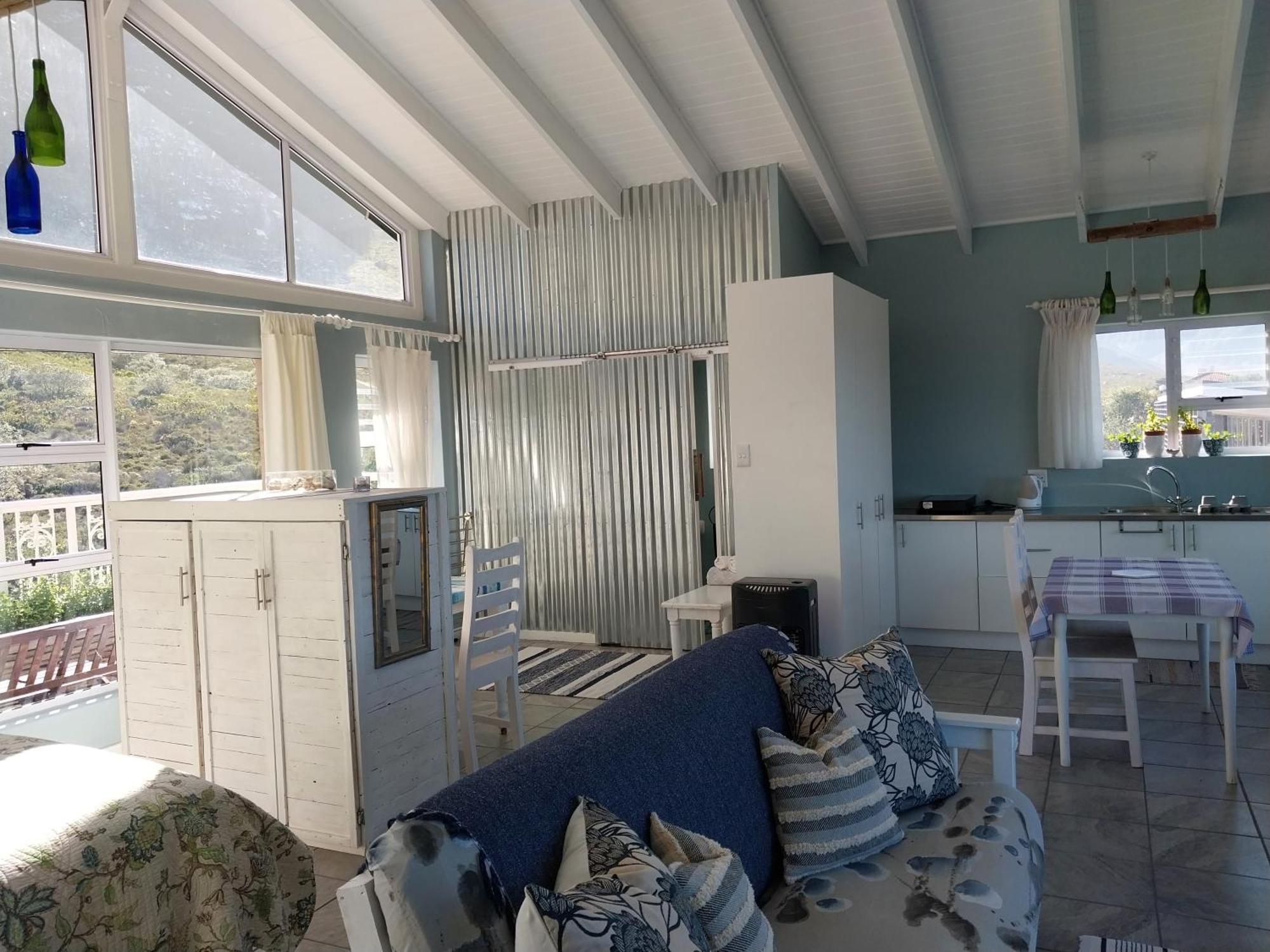 The Trailhouse Hotel Bettyʼs Bay Екстериор снимка