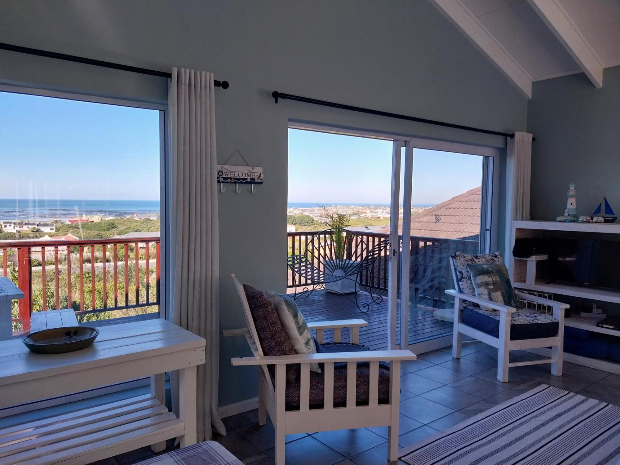 The Trailhouse Hotel Bettyʼs Bay Екстериор снимка