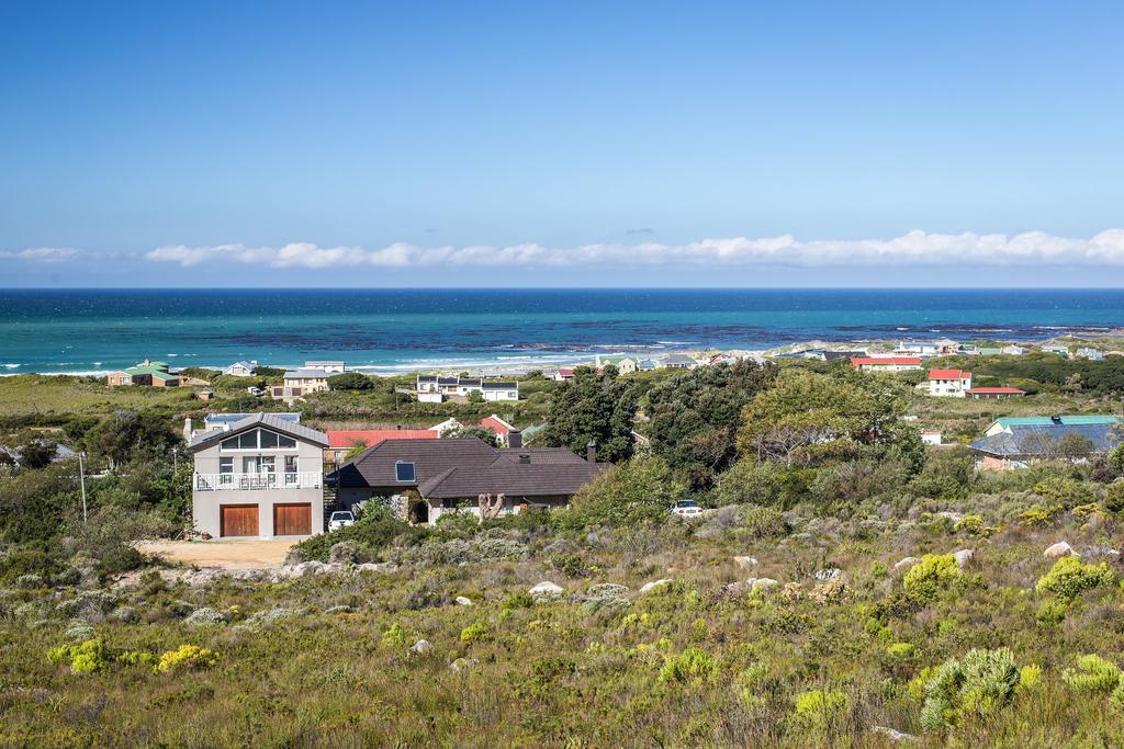 The Trailhouse Hotel Bettyʼs Bay Екстериор снимка