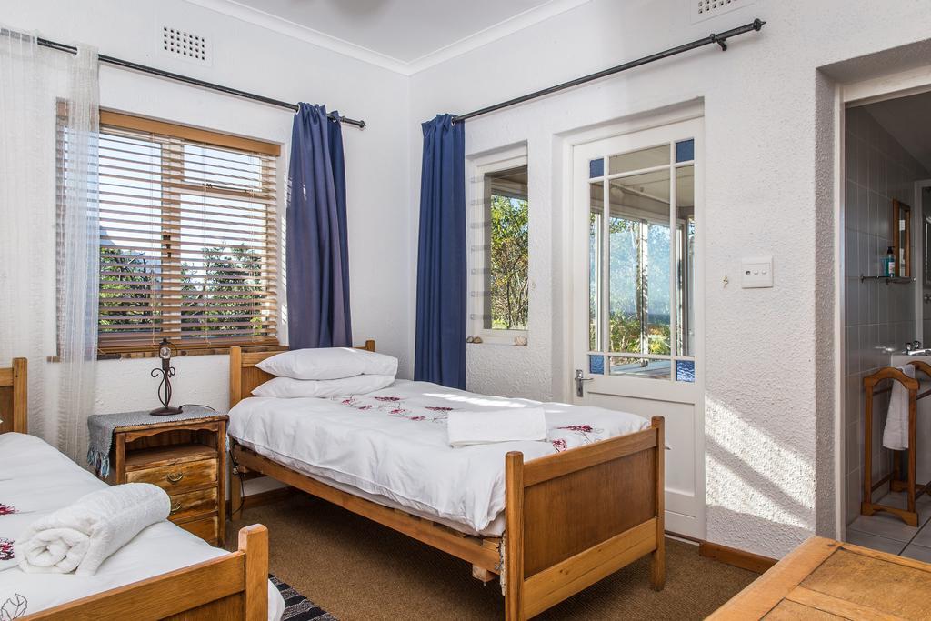 The Trailhouse Hotel Bettyʼs Bay Екстериор снимка